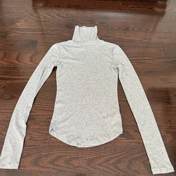 Sunday Best Freshman Turtleneck - Picture 6 of 11